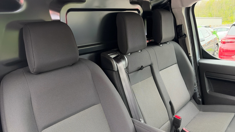 Vauxhall Vivaro L1 Diesel 1.5 Turbo D 120 Pro H1 Van